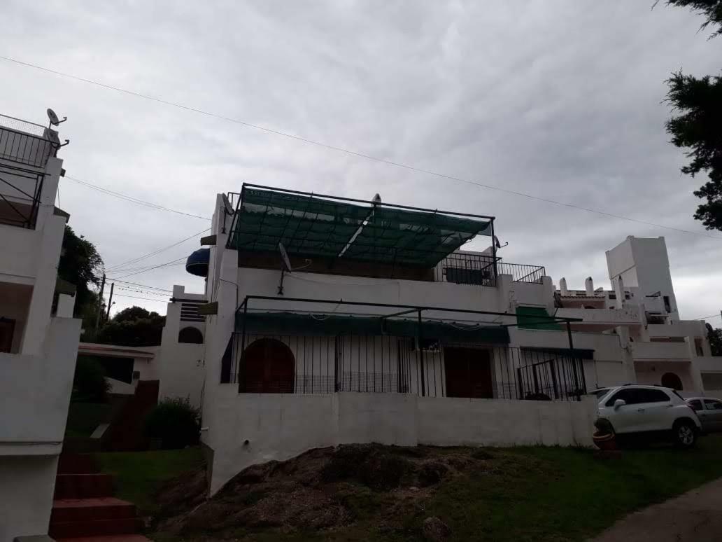 Departamentos Carlos Paz Bajada Al Lago Villa Carlos Paz Exterior foto